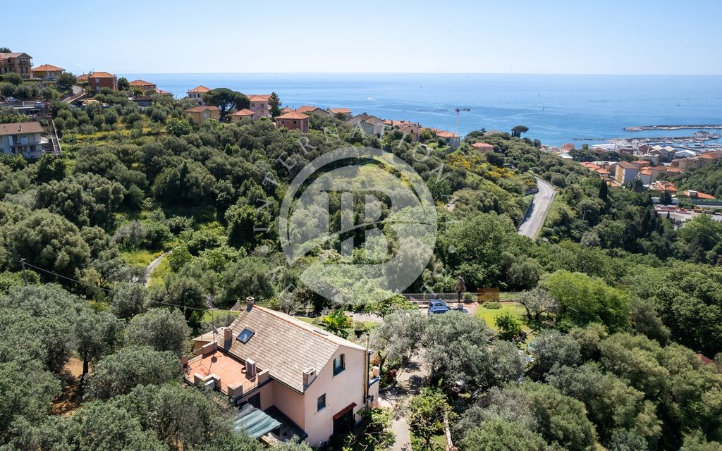 Esclusiva villa di 300 mq in vendita Varazze, Liguria