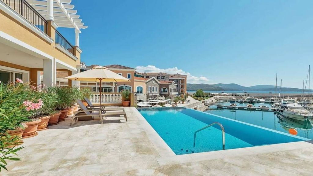 Престижная квартира 74 м2 в Продажа Lustica bay, Тиват, Tivat