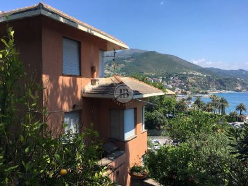 Villa di 290 mq in vendita Via Roma, Arenzano, Genova, Liguria