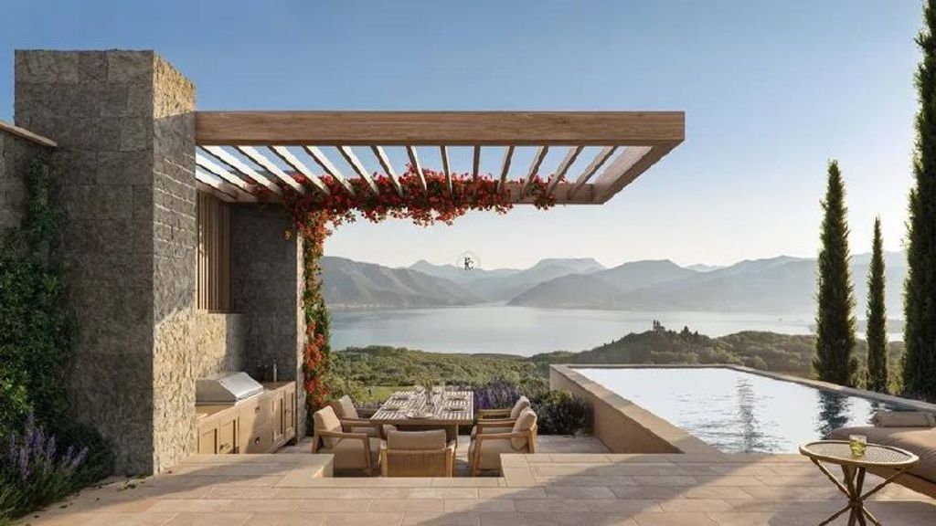 Экслюзивный Коттедж в жилом комплексе 656 м2 в Продажа Lustica bay, Тиват, Tivat