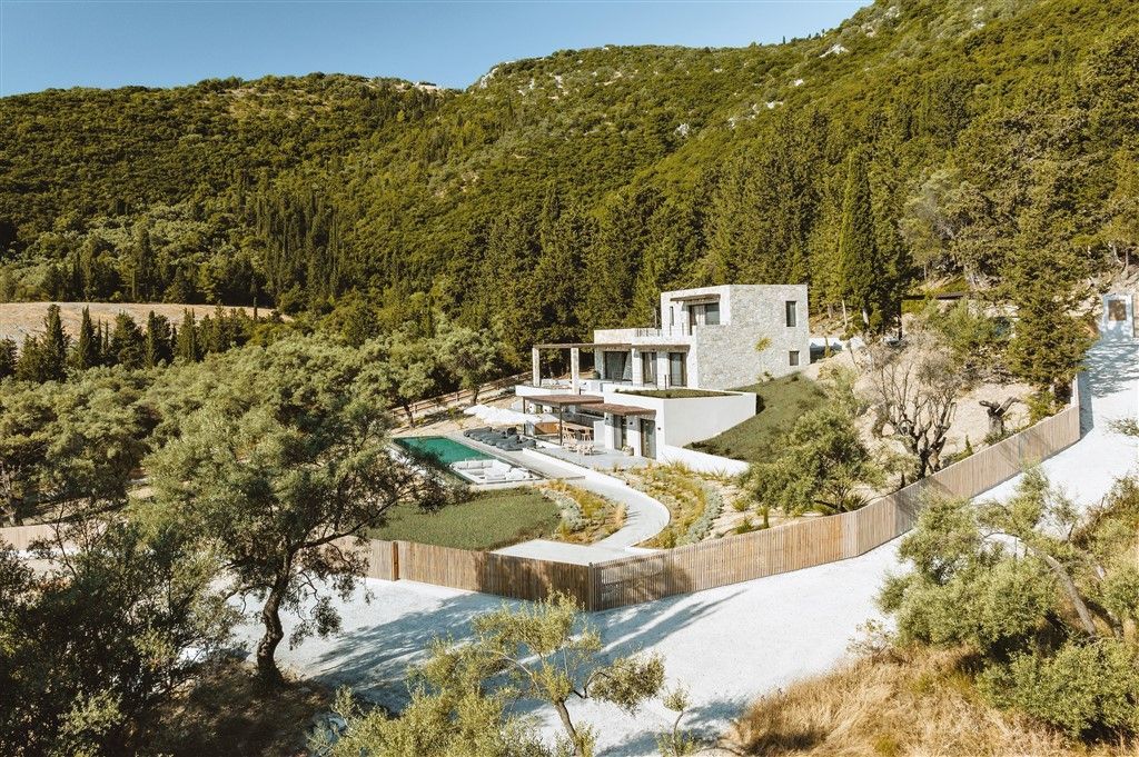 7 bedroom luxury Villa for sale in Nidri, Lefkáda, Ionian Islands ...