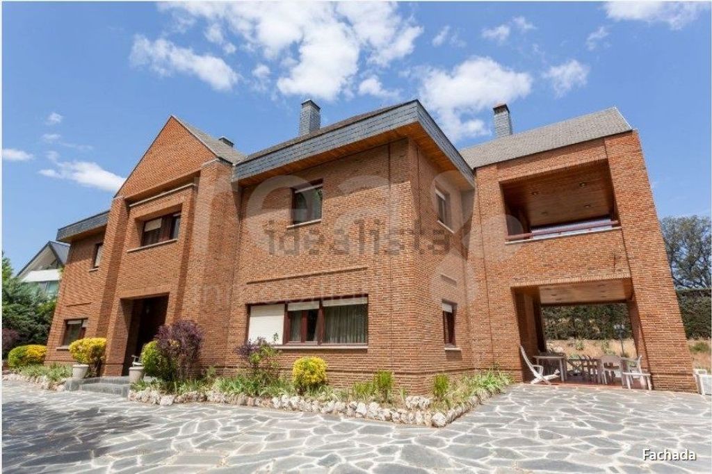 11 bedroom luxury Detached House for sale in La Moraleja, Madrid