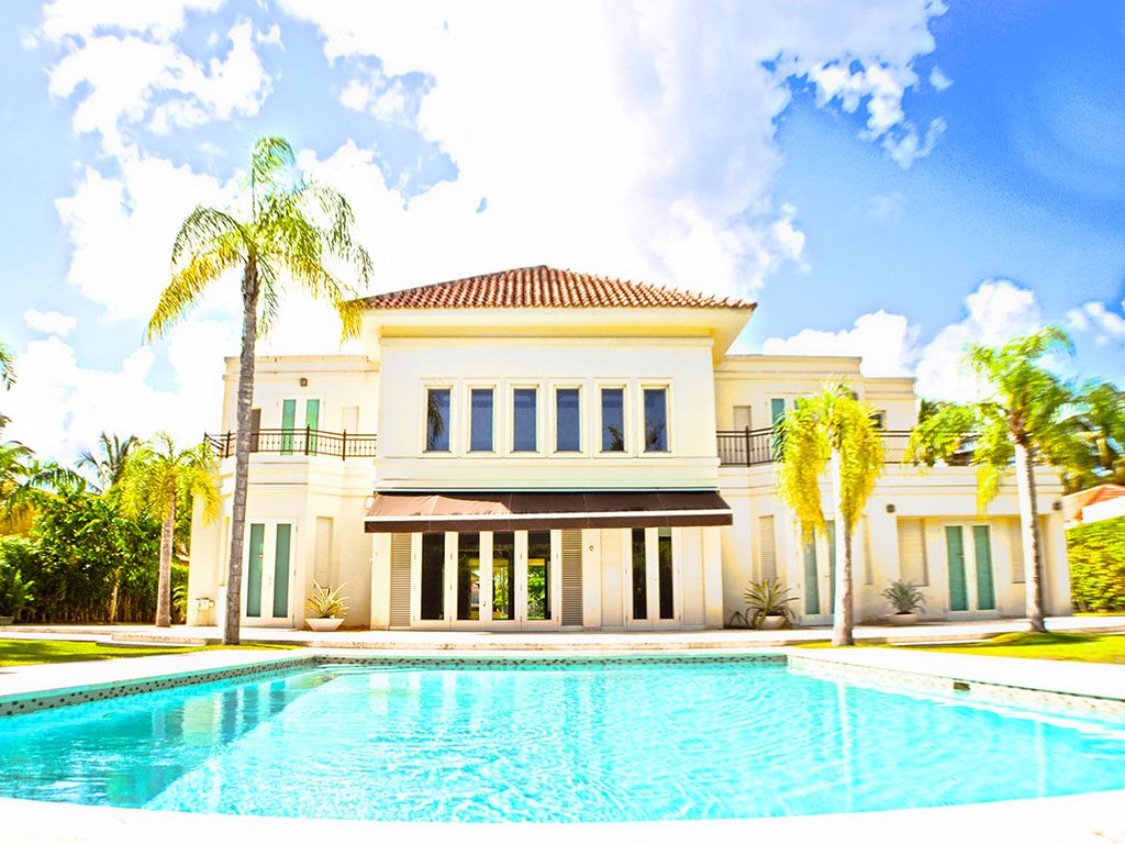 Mansión de lujo de 6 dormitorios en alquiler 693 St, Dorado Beach East