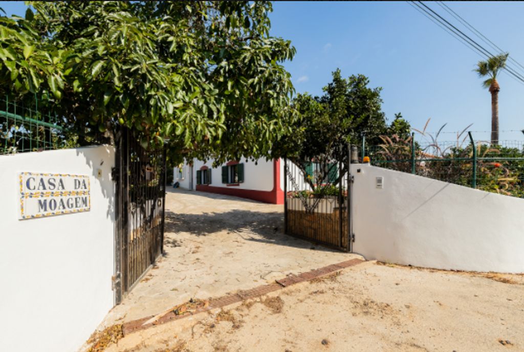 20 room luxury Villa for sale in Almadena, Lagos, Algarve, Distrito de