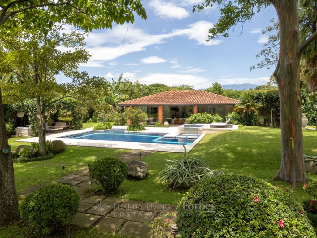 Роскошный дом 594 м2 в продажа Pozos, Коста-Рика