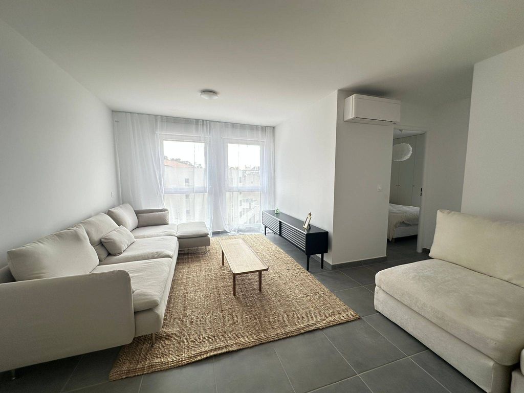 Элитная квартира в Продажа 28 rue Edouard Scoffier, Ницца, Alpes-Maritimes, Прованс — Альпы — Лазурный берег
