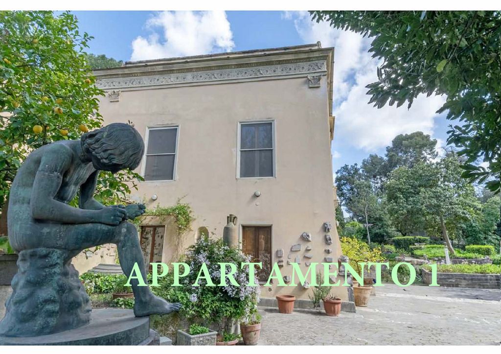 Prestigioso appartamento di 170 m² in vendita Via di Porta Latina, 2, Roma, Lazio