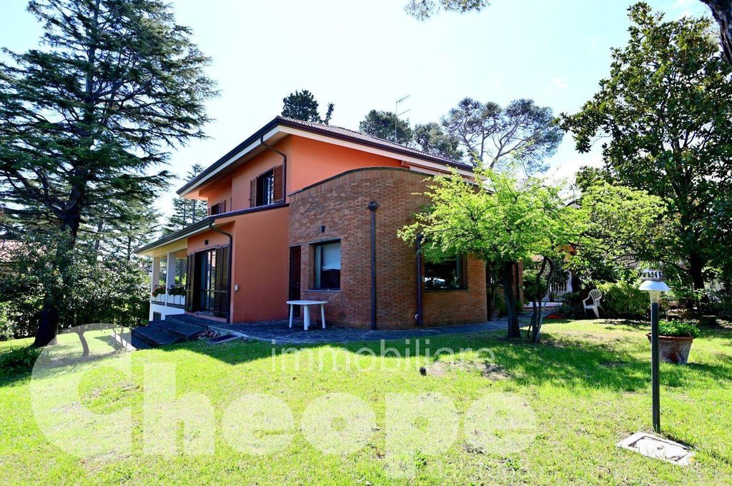 Luxuriöse 5 Zimmern Villa zu verkaufen in Francavilla al Mare