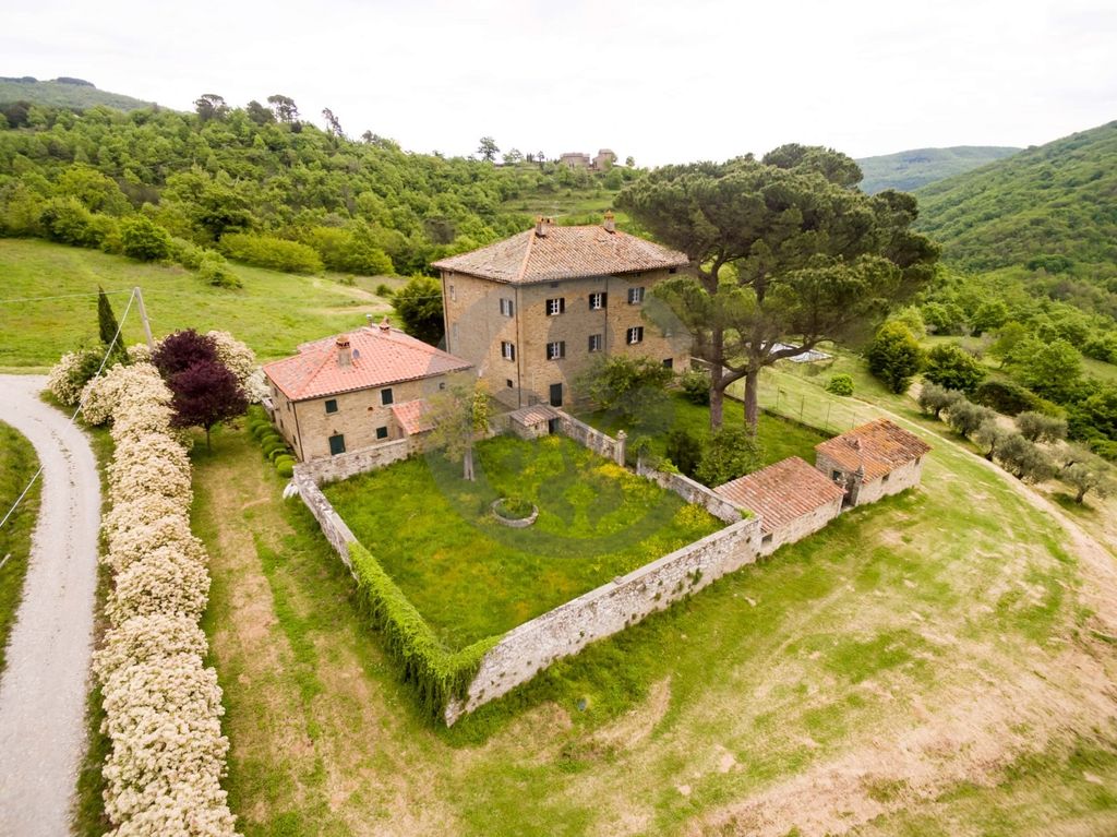 Villa di 1250 mq in vendita strada provinciale 38 di val minima 6, Cortona, Arezzo, Toscana