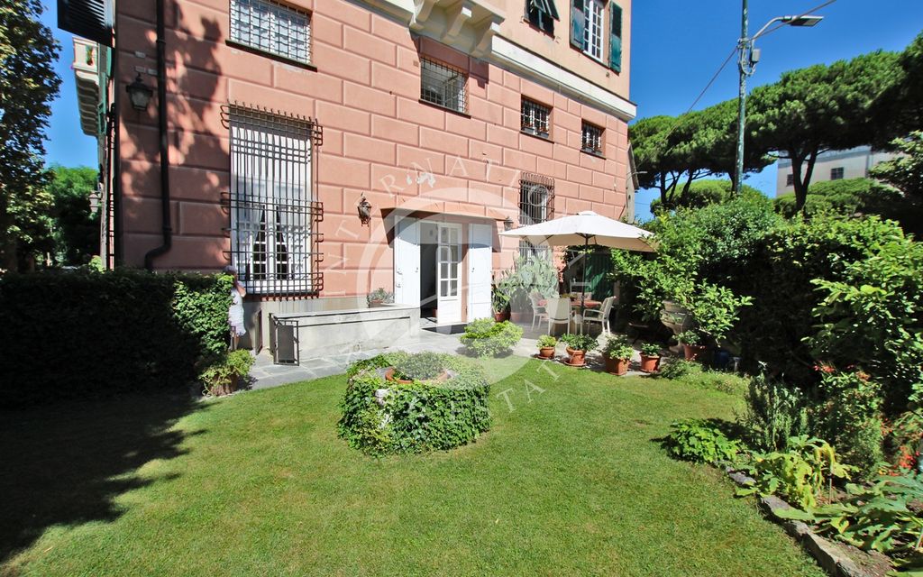 Appartamento di lusso di 200 m² in vendita Genova, Italia