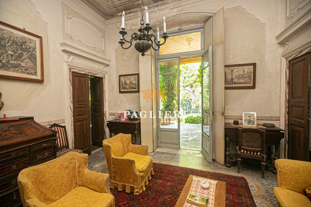 Esclusiva villa di 652 mq in vendita Chiavari, Italia