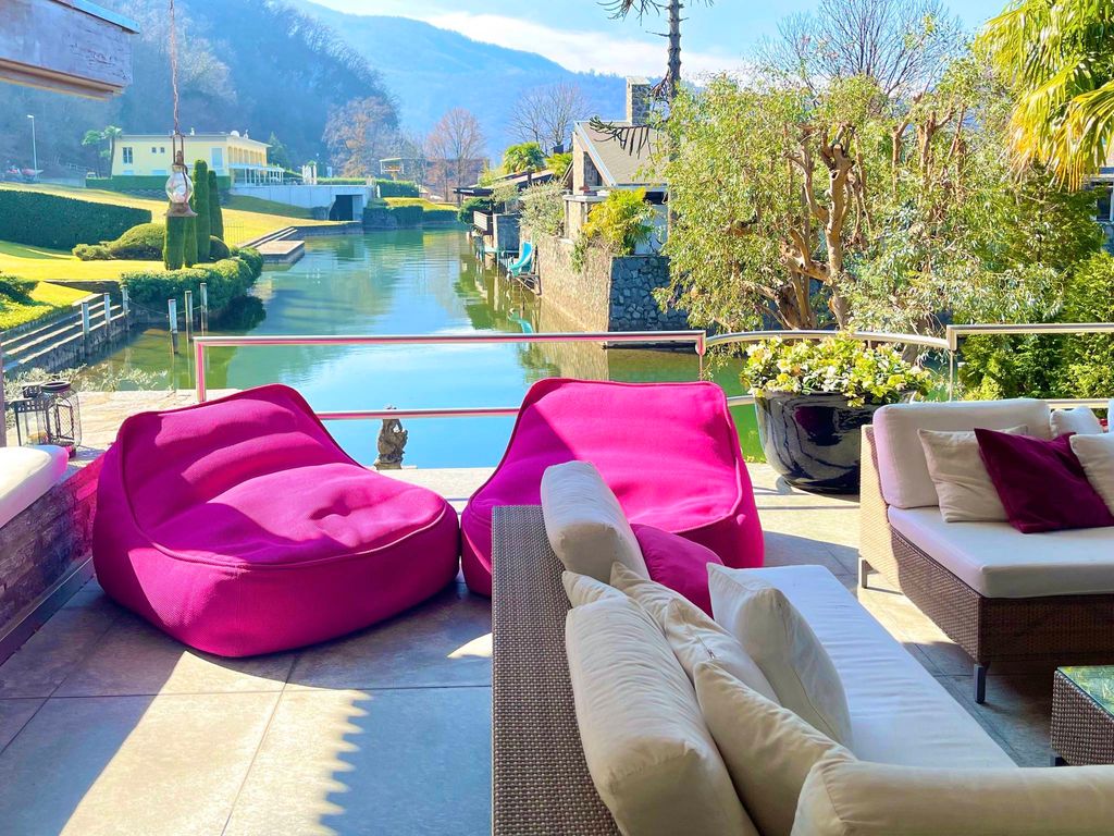 Villa in vendita Caslano, Svizzera 128679838