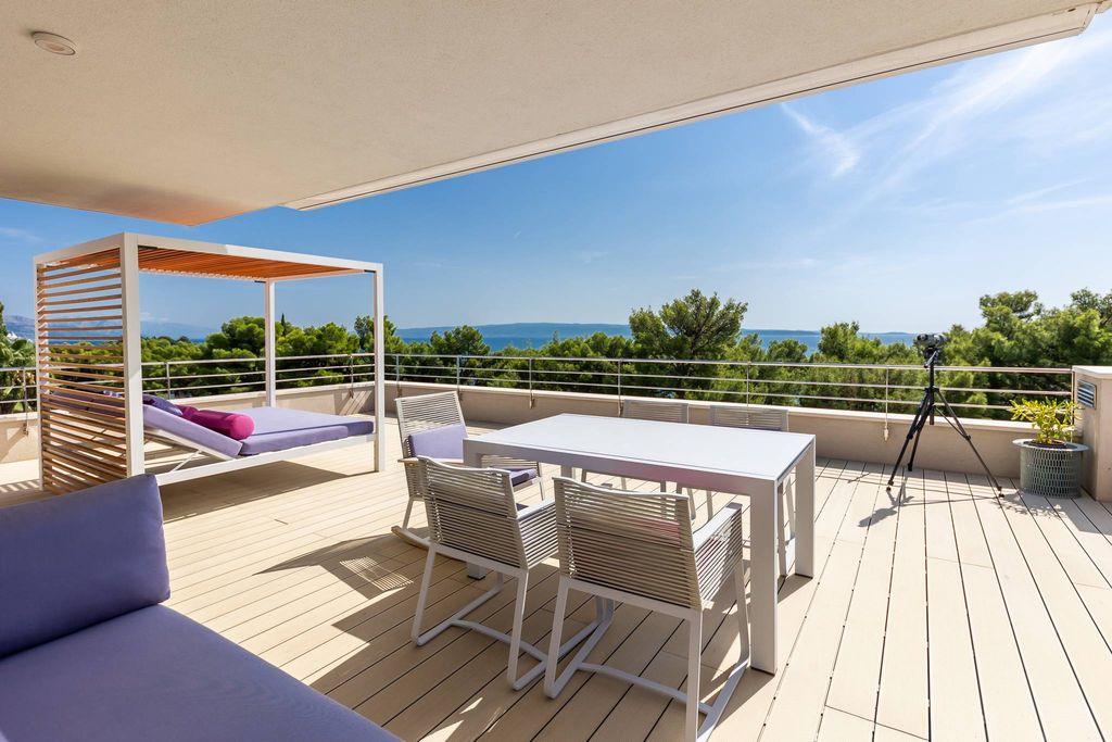 Эксклюзивная вилла 1100 м2 в Продажа Сплит, Split-Dalmatia