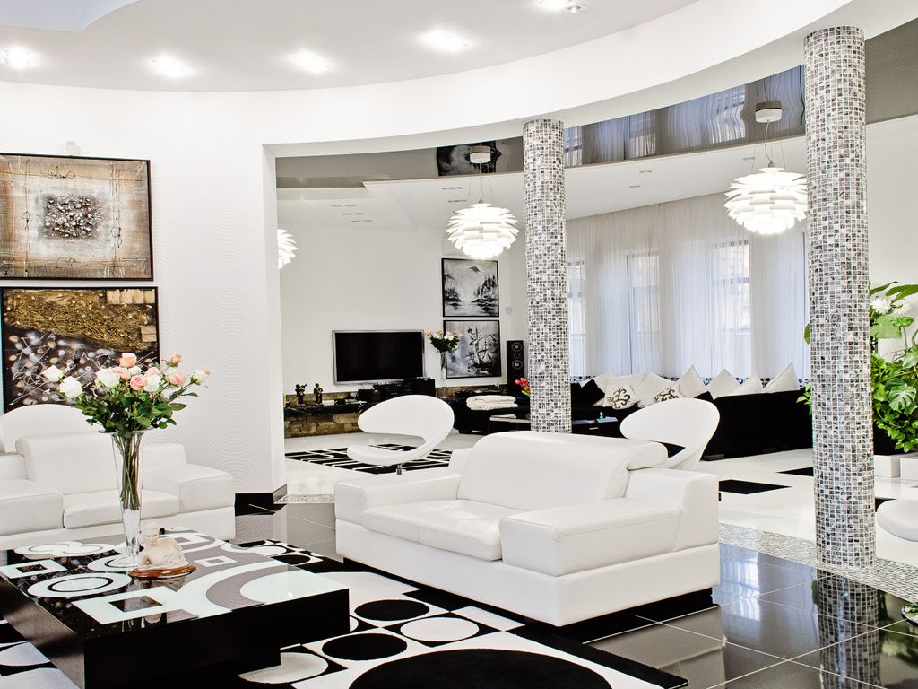 Villa / Chalet de lujo de 569 m2 en venta en Kuprina street 7 Odessa