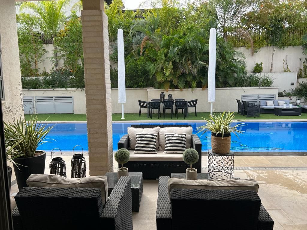 6 bedroom luxury Villa for sale in HaShamayim St, Caesarea, Israel