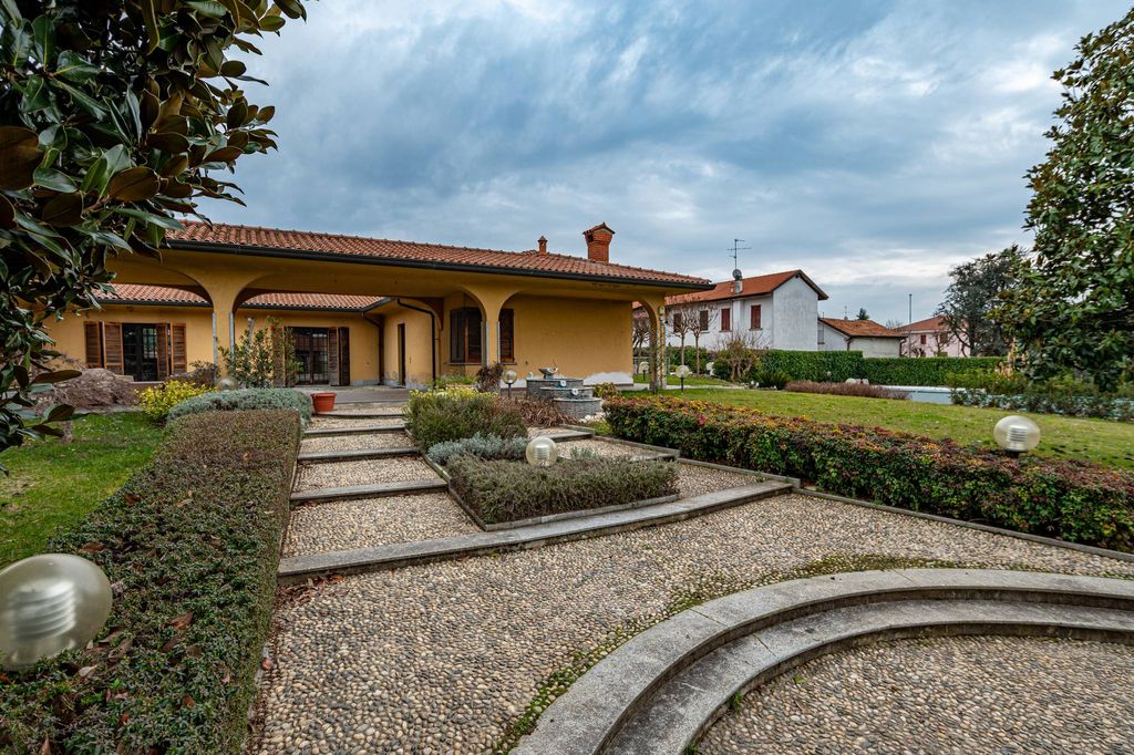 Villa di 580 mq in vendita Busnago, Lombardia