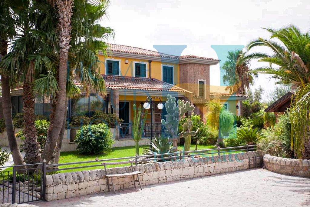 Prestigioso hotel di 1545 mq in vendita Noto, Sicilia