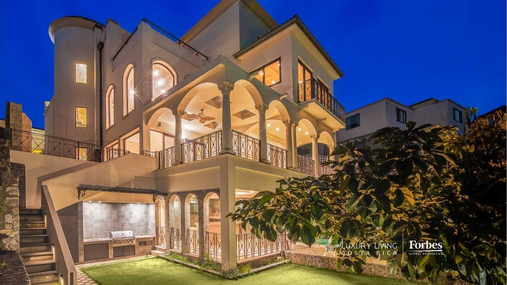 Престижный Особняк 947 м2 в Продажа Cerro Real, Escazú, Provincia de San José
