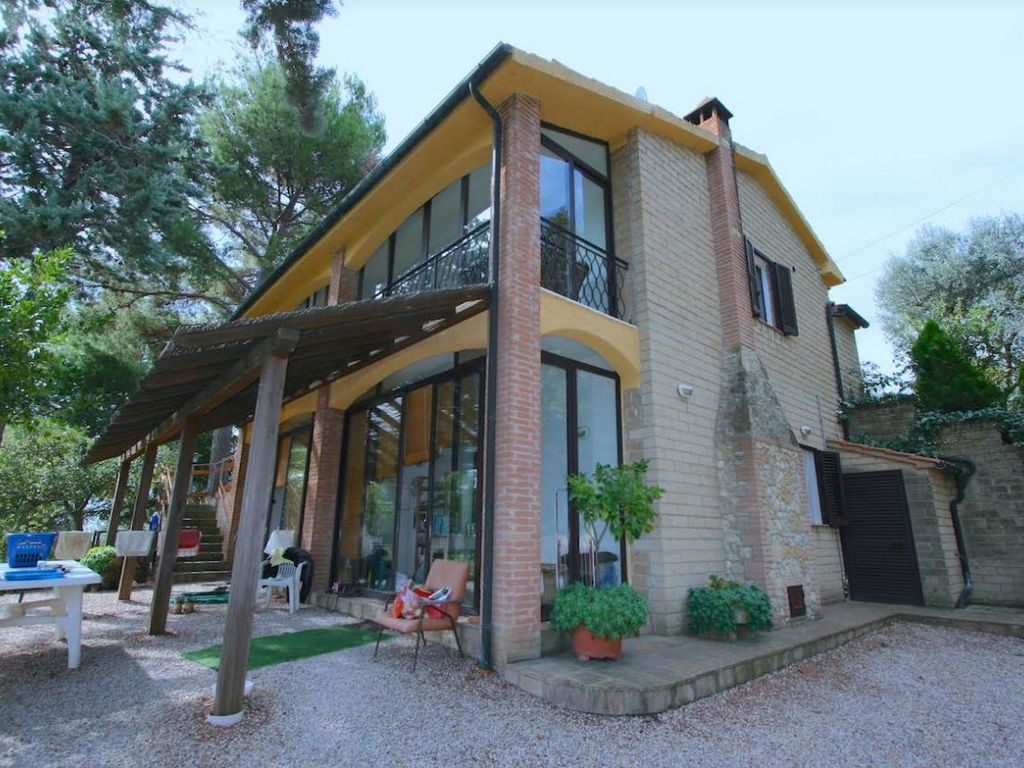 Casa di lusso di 180 mq in vendita Casale Marittimo, Toscana
