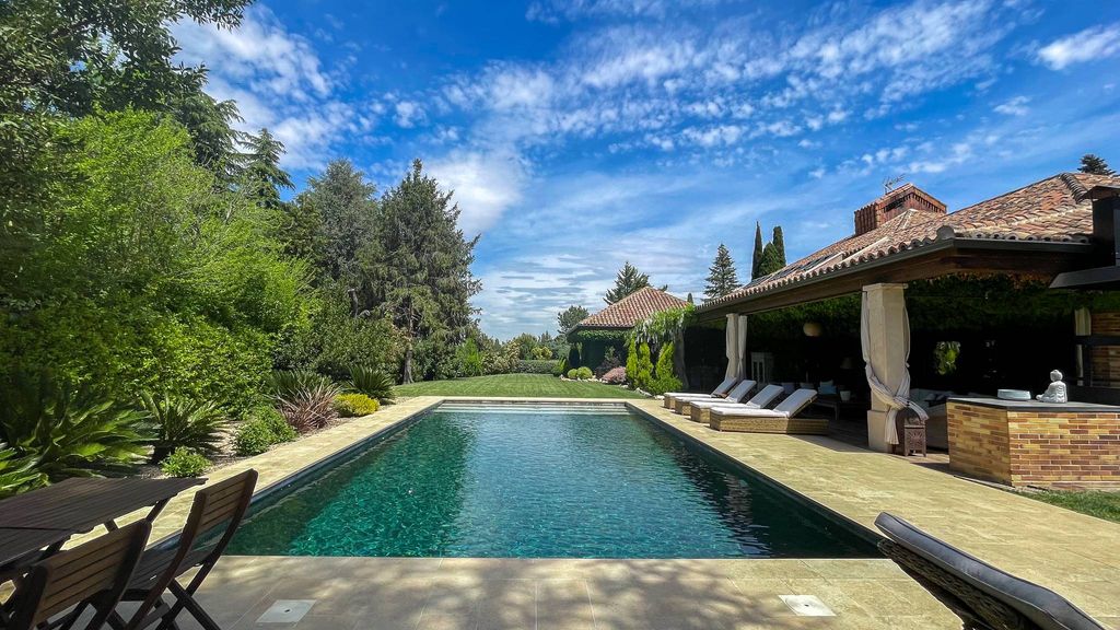 9 bedroom luxury House for sale in Madrid, Spain 129445300