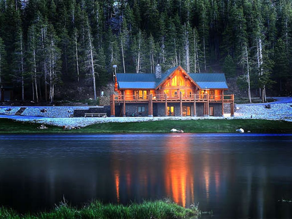 Luxuriöses Einfamilienhaus, 7 Schlafzimmer, zu verkaufen in 15099