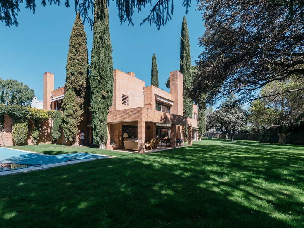 7 bedroom luxury House for sale in La Moraleja, Madrid, Province of