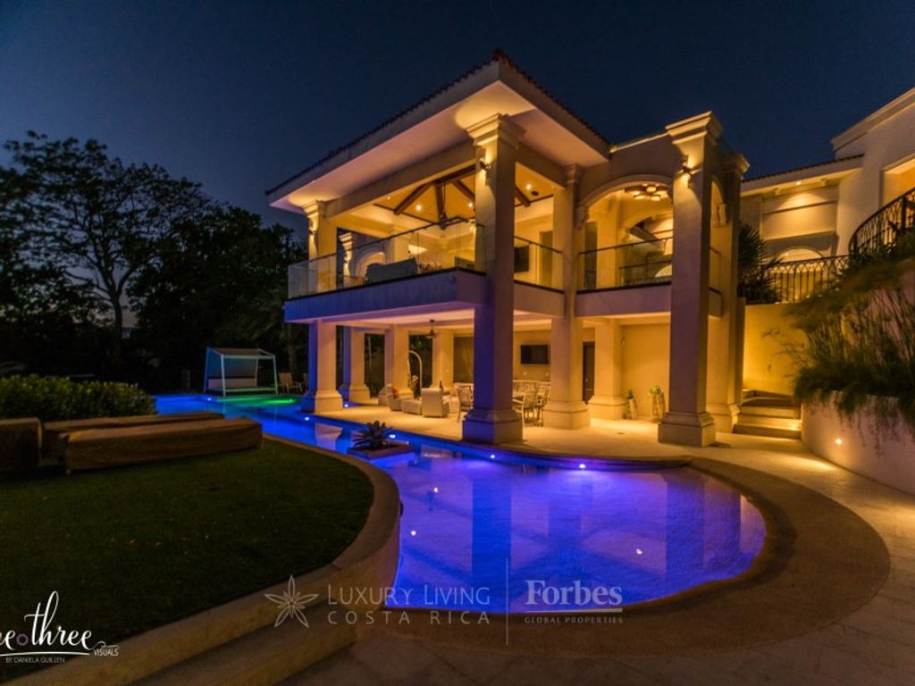 Элитный дом 1550 м2 в продажа La Garita, Коста-Рика