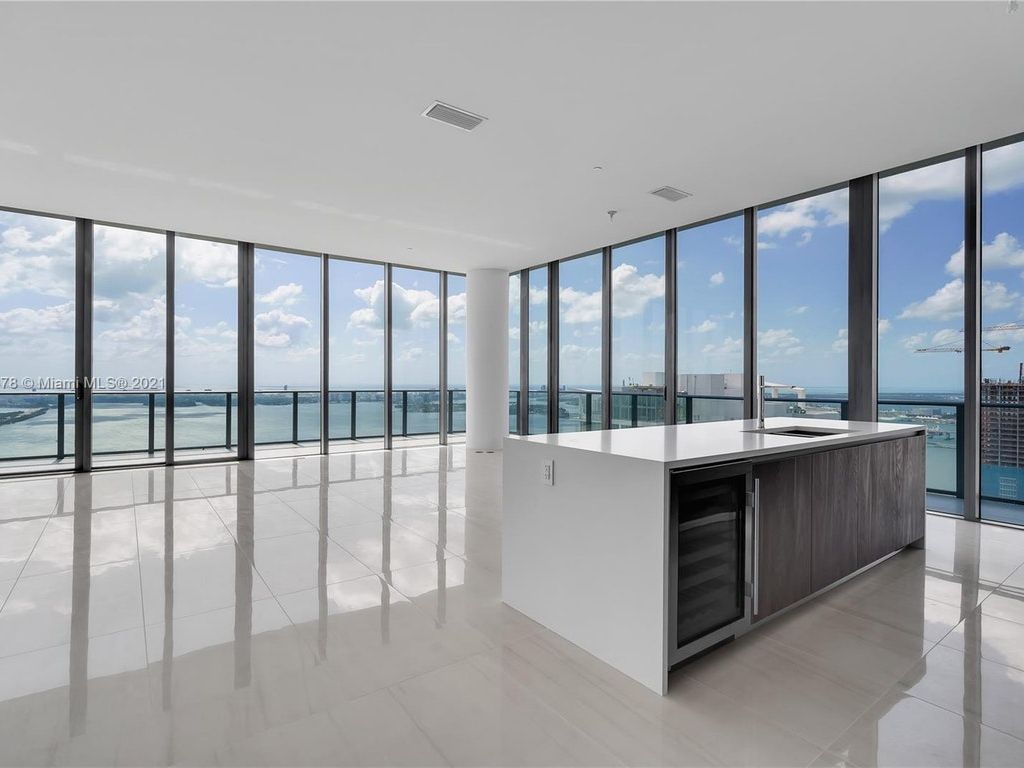 Luxury penthouse for sale in 480 31st St, Miami, Miami-Dade, Florida