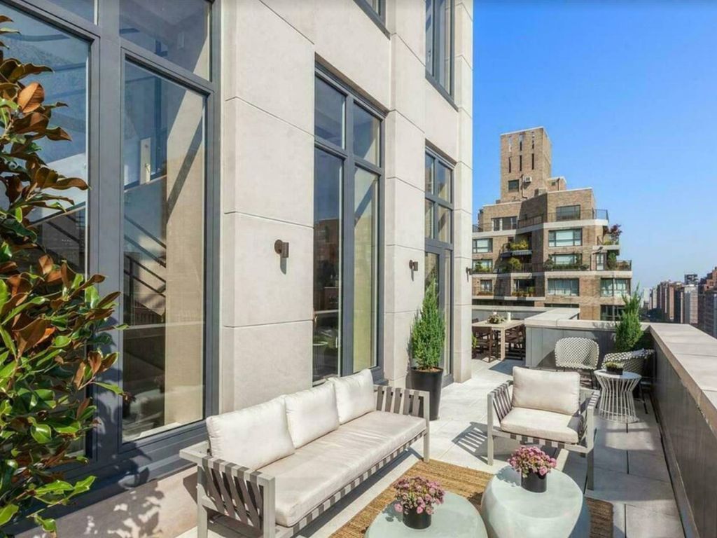 9 room luxury Apartment for sale in New York, United States