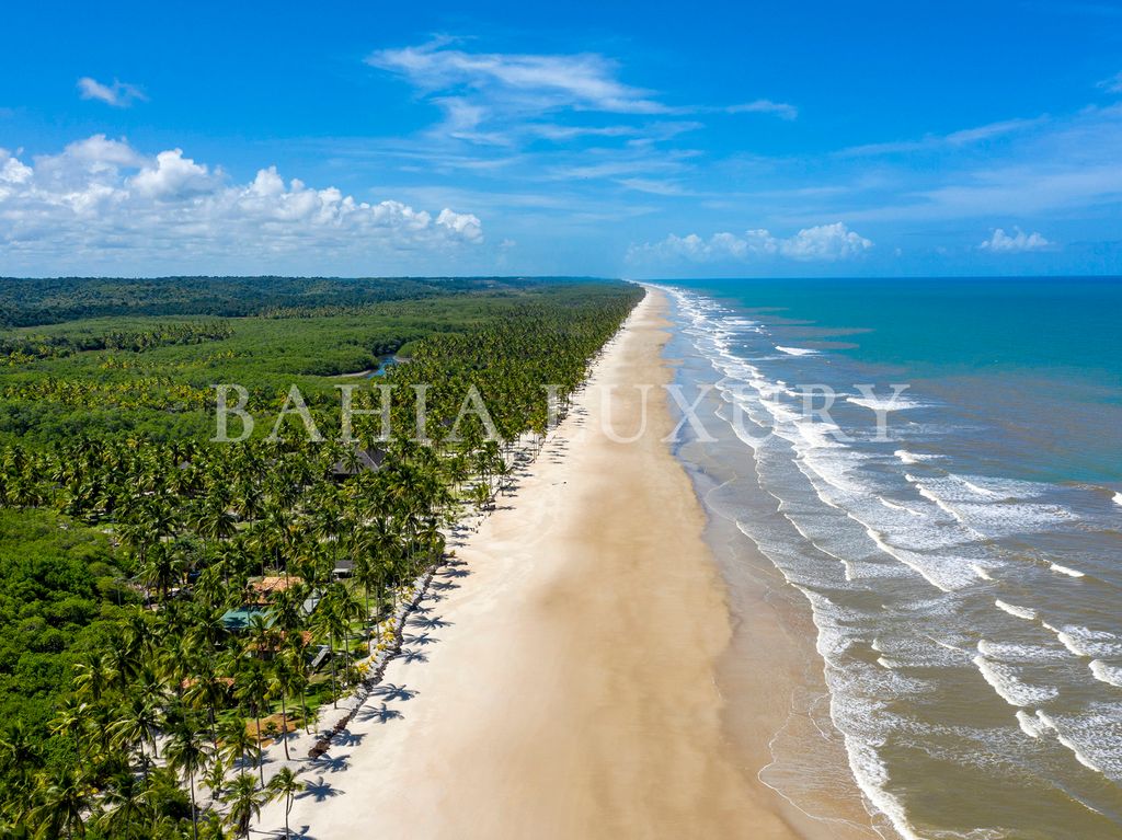 Terreno à venda - Praia de Itapororoca Comandatuba, Una, Estado da Bahia