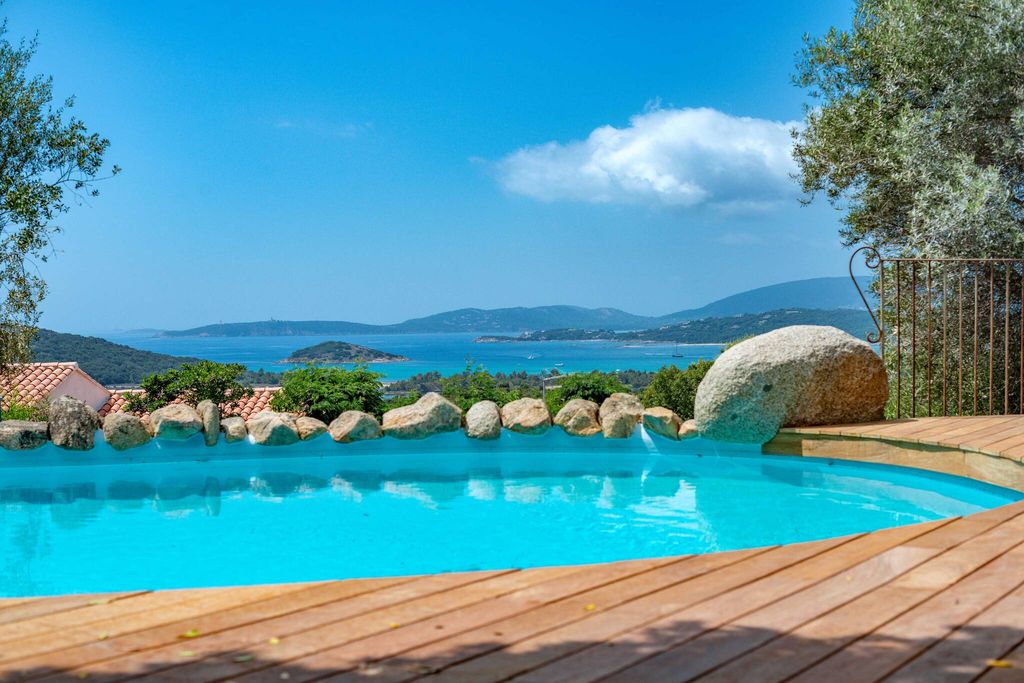 5 room luxury Villa for sale in Lotissement Araso Sottano, Lecci, South