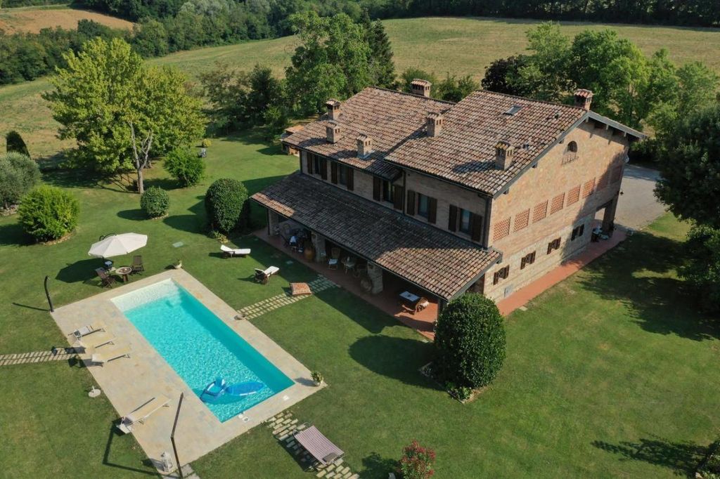 Villa di 600 mq in vendita Albinea, Italia
