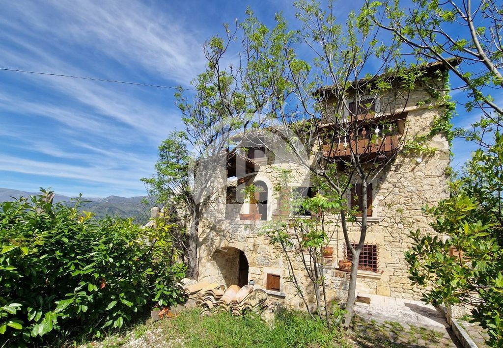 Prestigiosa villa di 370 mq in vendita Acquasanta Terme, Marche