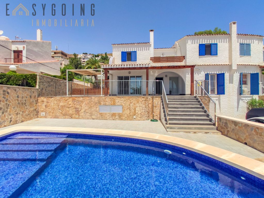 Casa di lusso di 200 mq in vendita Avenida de la armada española 43