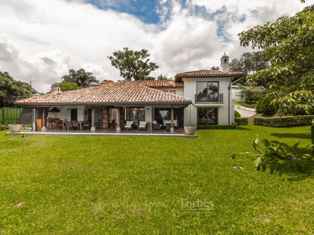Роскошный дом 574 м2 в продажа Santa Ana, Provincia de San José