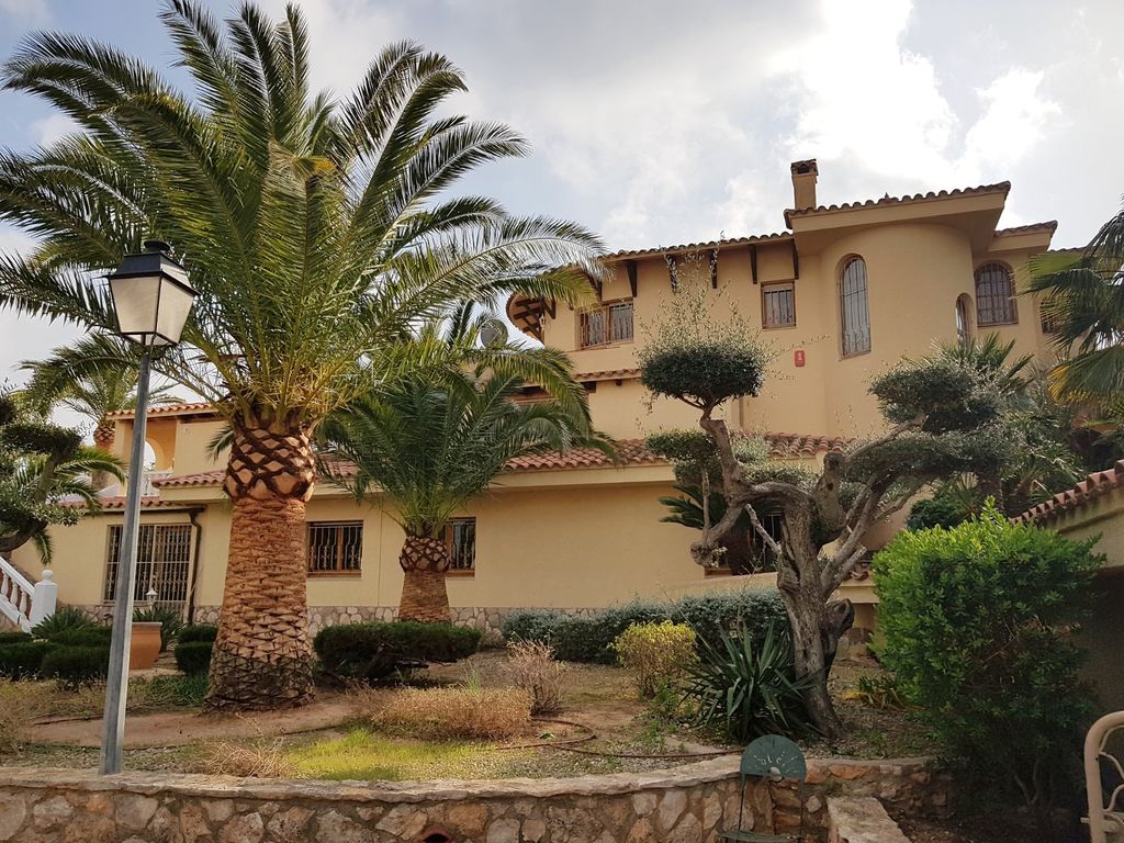 5 room luxury chalet for sale in Mar Roig 12, L'Ampolla, Province of