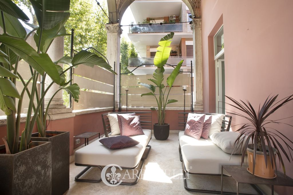 18 room luxury Apartment for sale in Viale Parioli, Rome, Latium