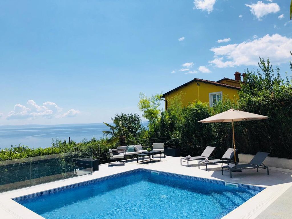 5 room luxury Villa for sale in Opatija, Croatia 124379103