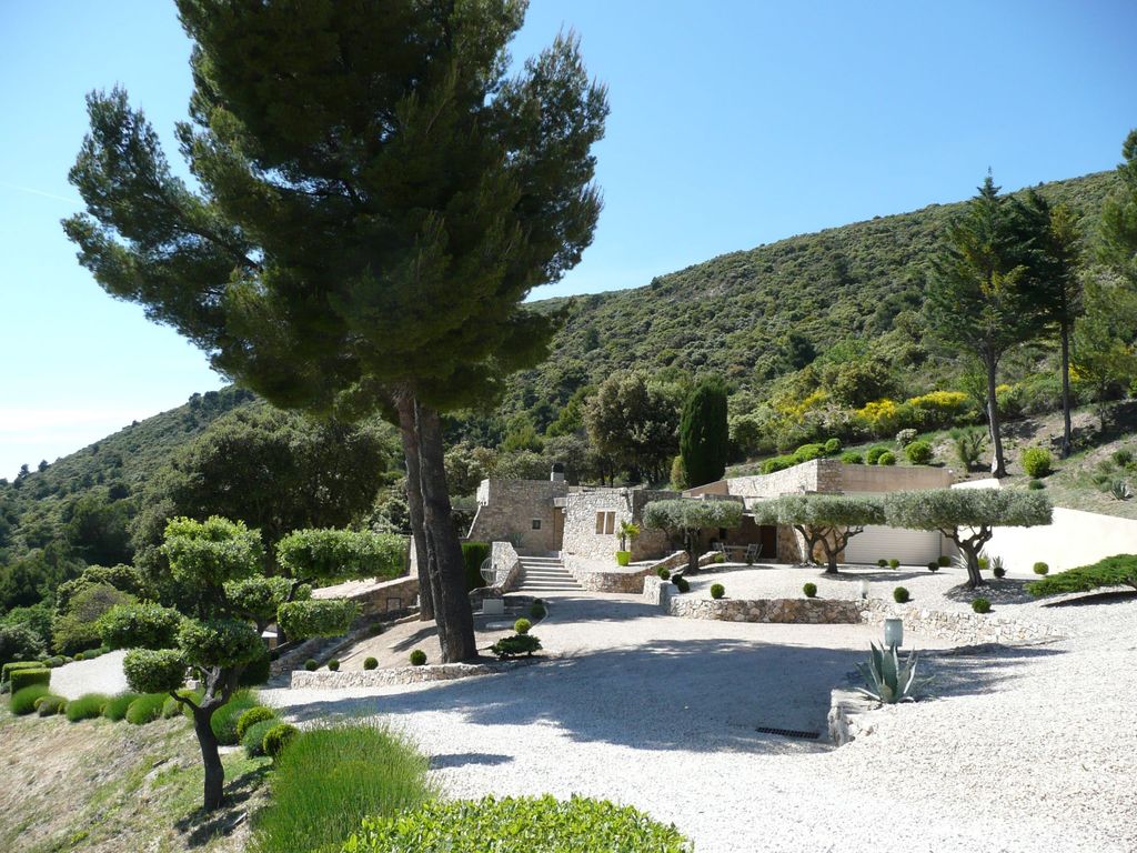 7 bedroom luxury House for sale in Lourmarin, ProvenceAlpesCôte d