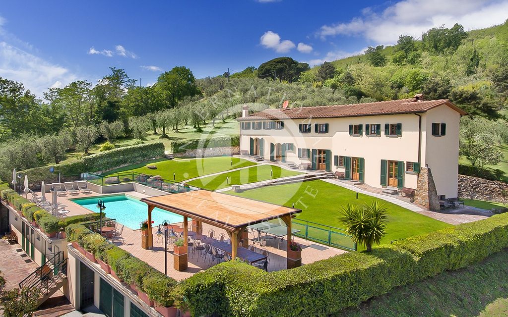 Villa di 600 mq in vendita Montecatini Terme, Italia