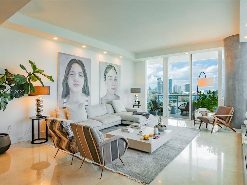 3 bedroom luxury Flat for sale in 100 Pointe Dr, Miami Beach, Miami-Dade, Florida