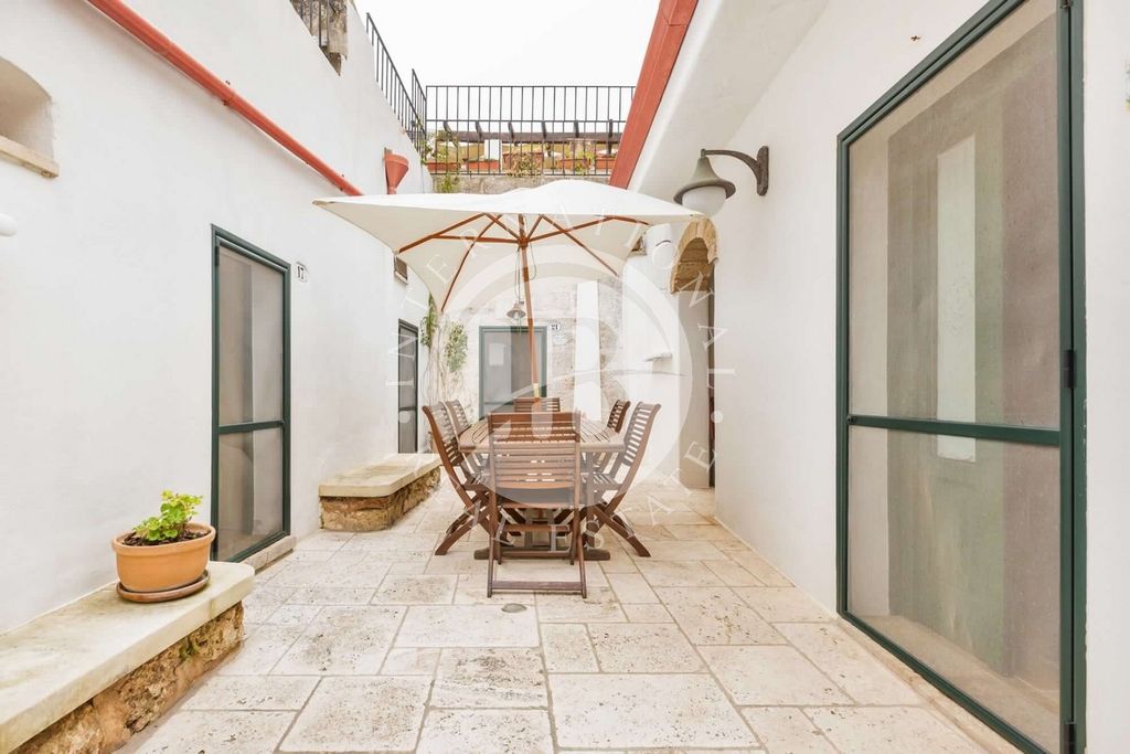 Esclusiva villa di 524 mq in vendita Ugento, Provincia di Lecce, Puglia