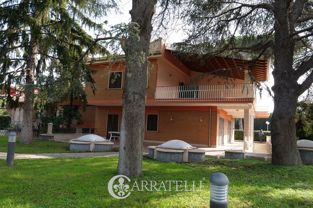 Prestigiosa villa di 680 mq in vendita via Filippo Grispigni, Roma, Lazio