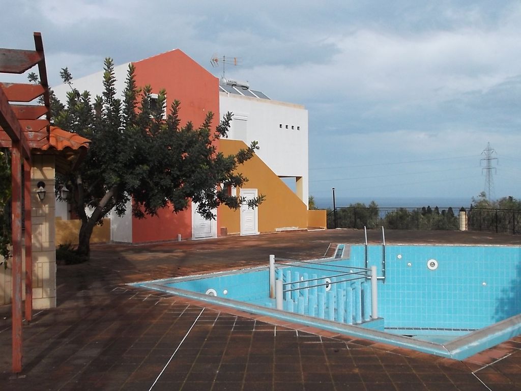 10 room luxury Hotel for sale in Koutouloufari, Crete 16745961