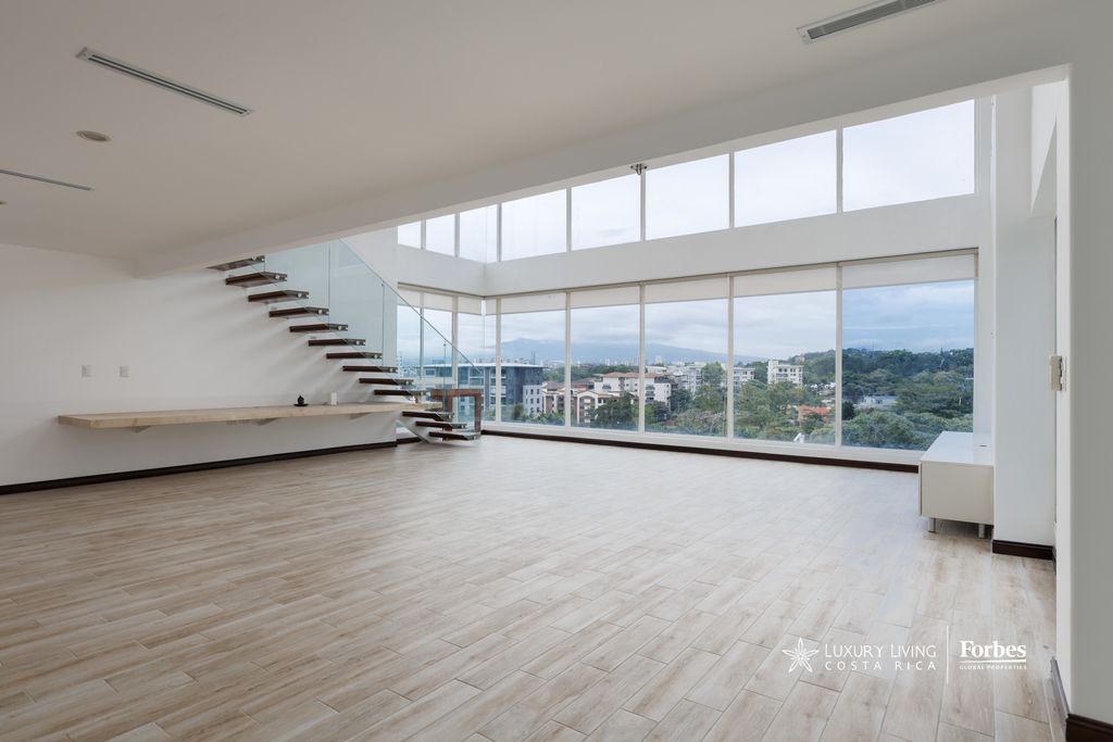 Престижная квартира 370 м2 в Продажа San Rafael, Escazú, Provincia de San José