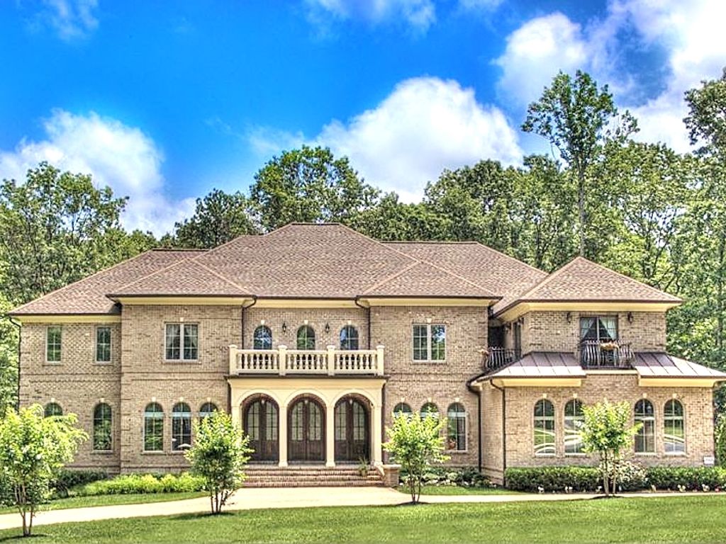 22 room luxury New Construction for sale in 11132 Vanderbilt Cove