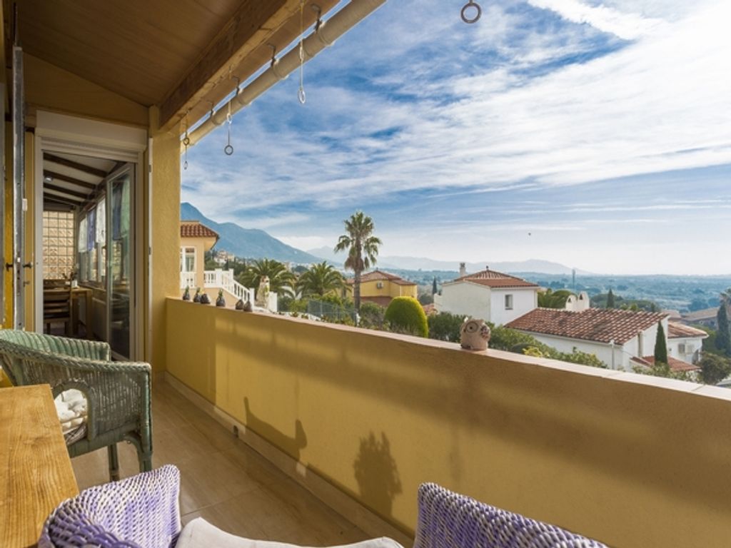 3 bedroom luxury Detached House for sale in Palausaverdera, Spain