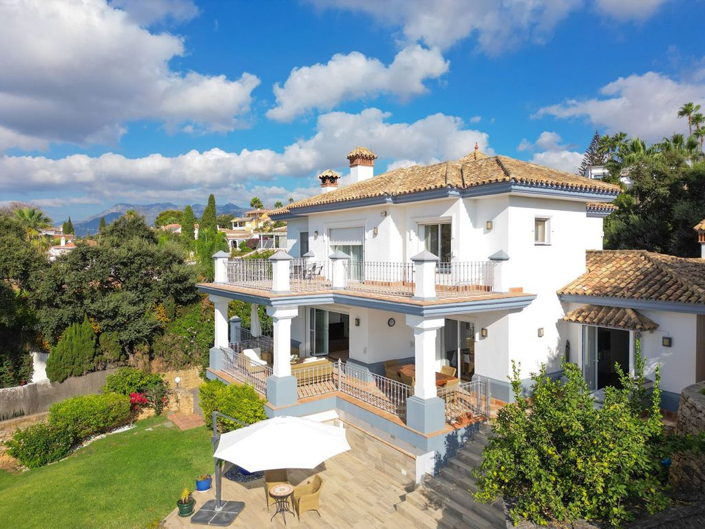 4 Bedroom Luxury Villa For Sale In Marbella, Andalusia - 129511422 ...