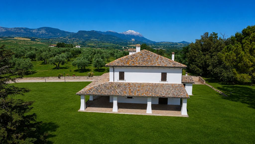 Casa – Loreto Aprutino - Vista 2