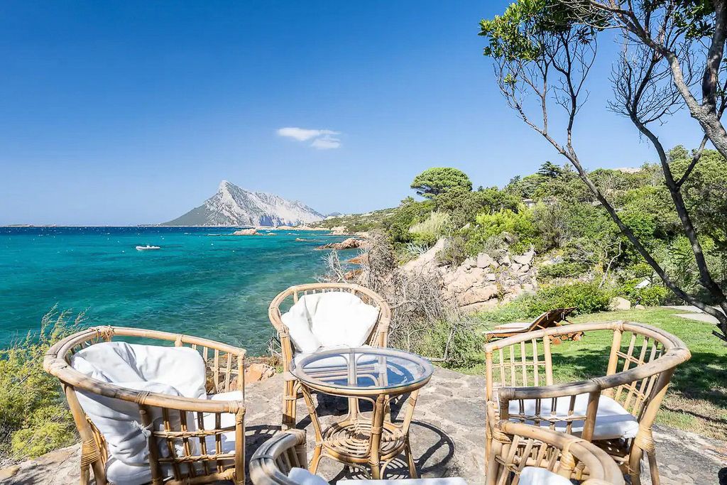 5 room luxury Villa for sale in cala girgolu, San Teodoro, Sardinia - Vista 3